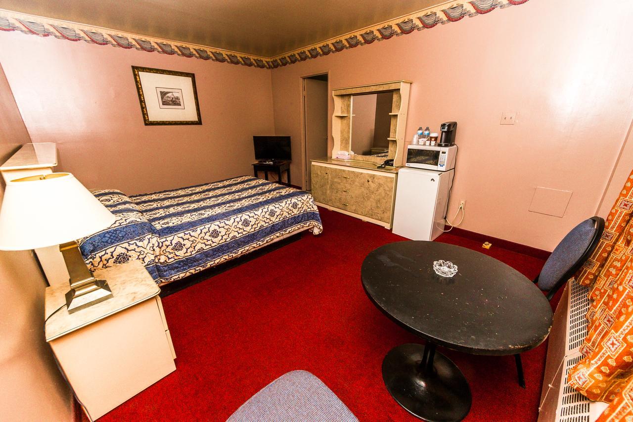 New Plaza Motel Toronto Zewnętrze zdjęcie